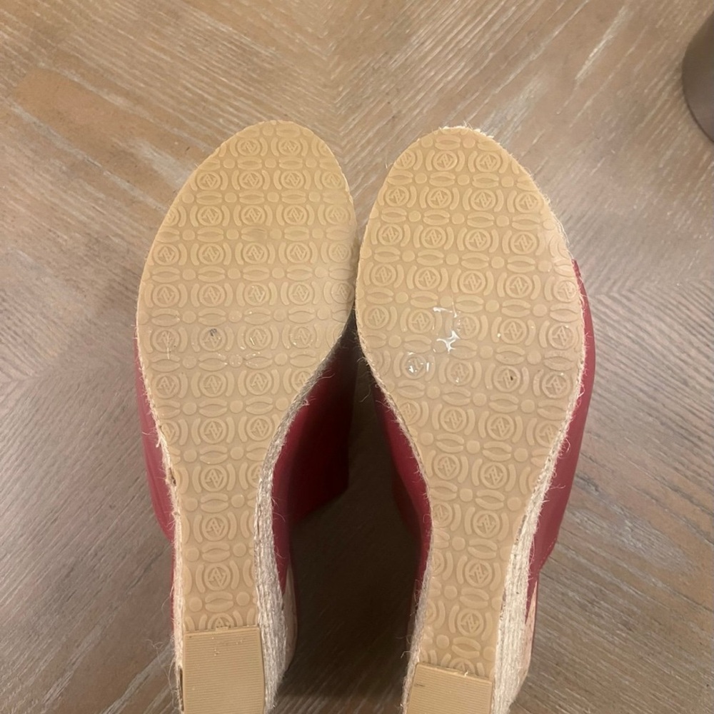 ❤️Adrienne Vittadini Red Leather Wedge Sandals - Picture 5 of 5